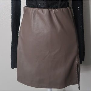 MINI SKIRT